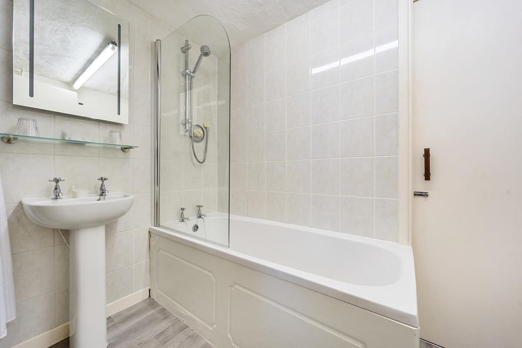 Guest Bedroom Seven En-suite