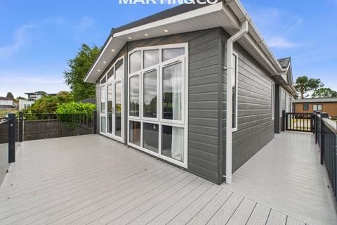 undefined, Thames Retreat, Staines-upon-Thames TW18