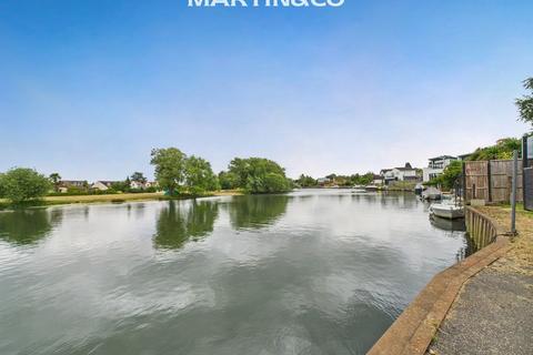 undefined, Thames Retreat, Staines-upon-Thames TW18