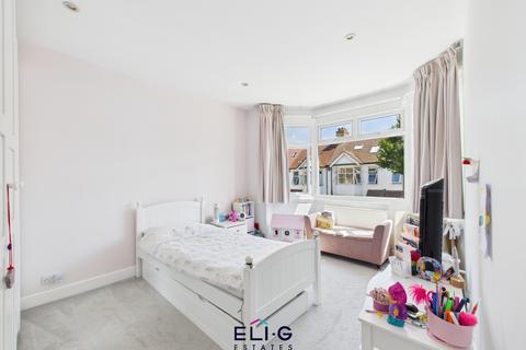 9 Babington Road, London, NW4 4LD