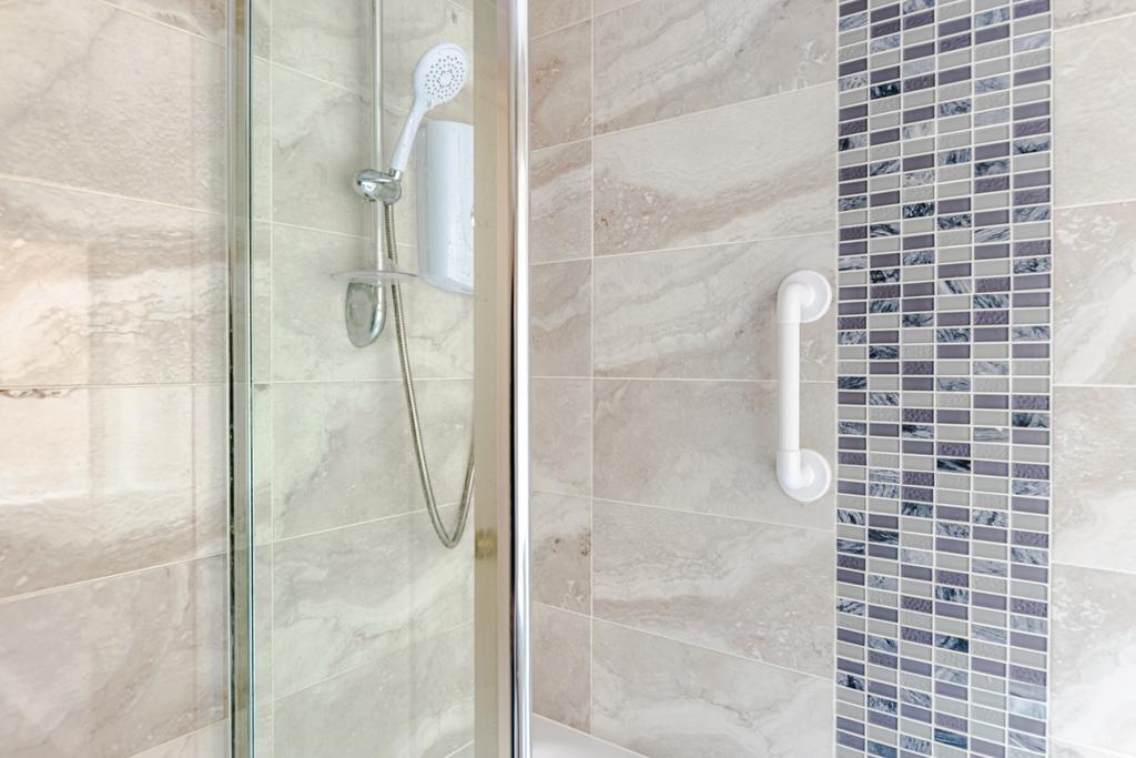 Bathroom2