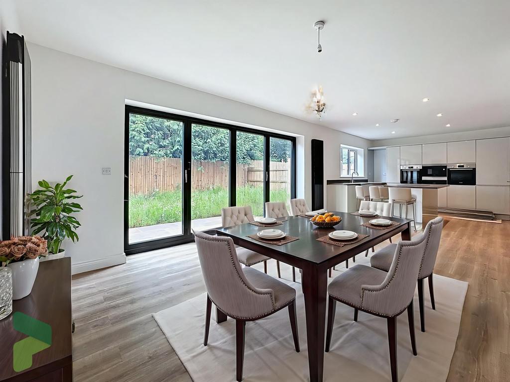 Virtually staged dining room