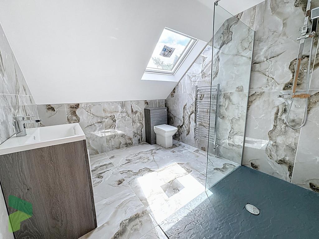 Second floor family bathroom