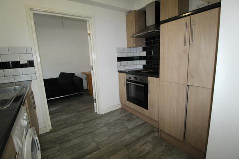 1 bedroom flat to rent, Aldborough Road South, Seven Kings, Essex, IG3