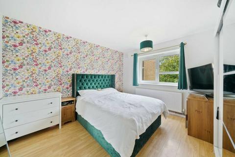 2 bedroom flat for sale, Marshall Court, Stockwell, London, SW4