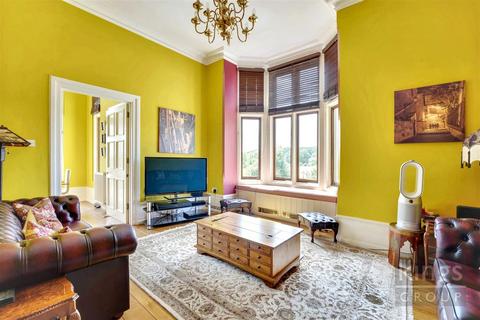 2 bedroom apartment for sale, Gilston, High Wych