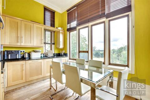 2 bedroom apartment for sale, Gilston, High Wych