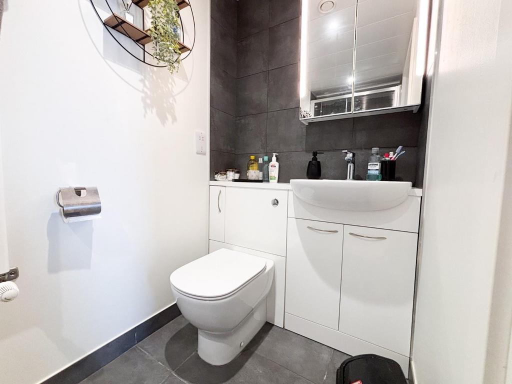Ensuite Shower Room
