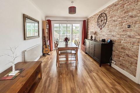 31 Bonner Drive, Sutton Coldfield, B76 1DY