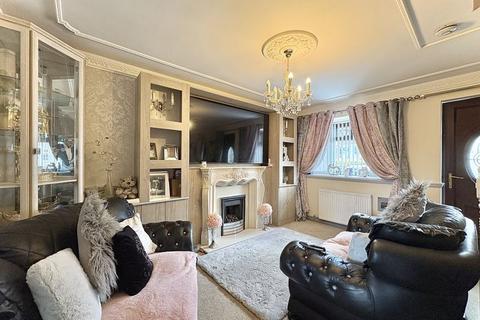 2 bedroom semi-detached house for sale, Highland Road, UPPER GORNAL, DY1 3BT