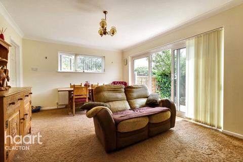 3 bedroom semi-detached house for sale, Colthorpe Road, Clacton-On-Sea
