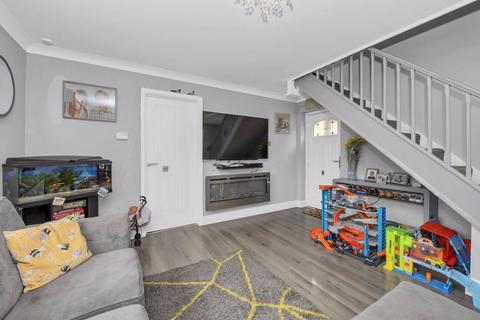 2 bedroom terraced house for sale, Cloverfields, Thurston