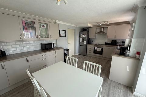 128 Brookhurst Avenue, Wirral, CH63 0PR
