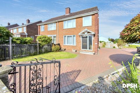 3 bedroom semi-detached house for sale, Eastfield Crescent, Woodlesford, Leeds