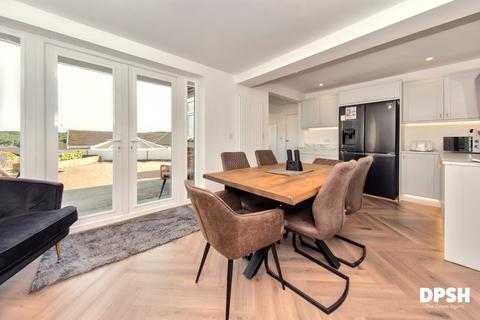 3 bedroom semi-detached house for sale, Eastfield Crescent, Woodlesford, Leeds