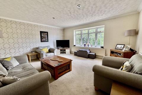 11 Fieldhead Gardens, Bourne End, SL8 5RN