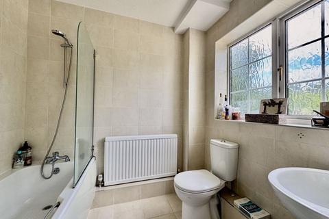 11 Fieldhead Gardens, Bourne End, SL8 5RN