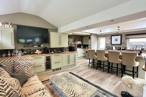 undefined, Woodland Avenue, Northampton NN6