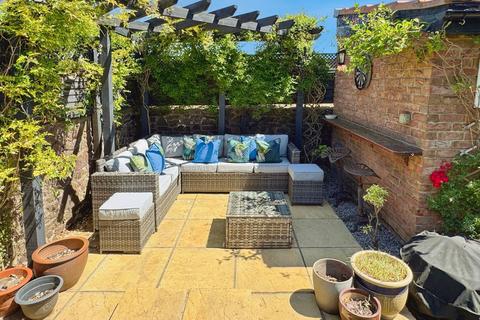 5 Alexandra Road, Minehead, TA24 5DP
