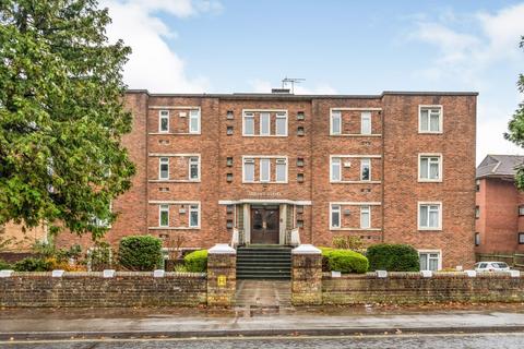 2 bedroom apartment to rent, Hill Lane, Southampton, SO15