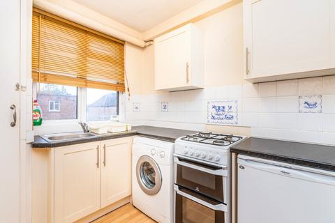 2 bedroom apartment to rent, Hill Lane, Southampton, SO15