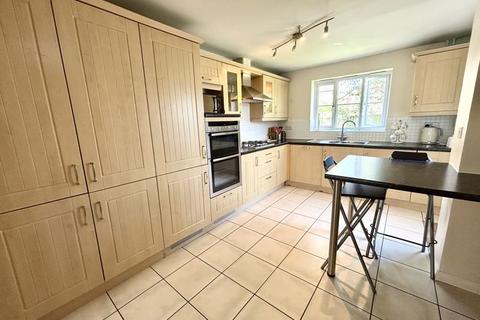 undefined, Kestrel Close, Calne SN11