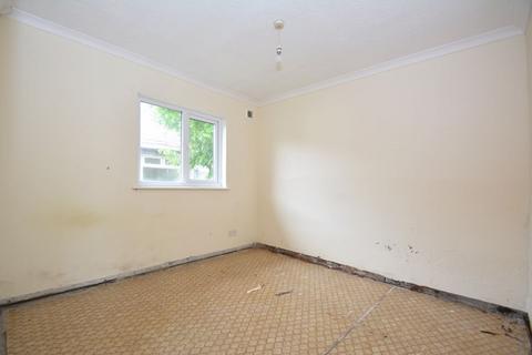 1 bedroom bungalow for sale, The Broadway, Minster
