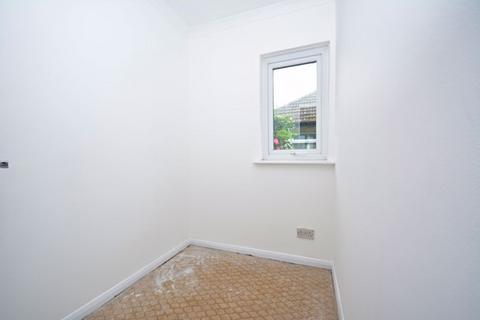 1 bedroom bungalow for sale, The Broadway, Minster