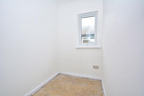 1 bedroom bungalow for sale, The Broadway, Minster