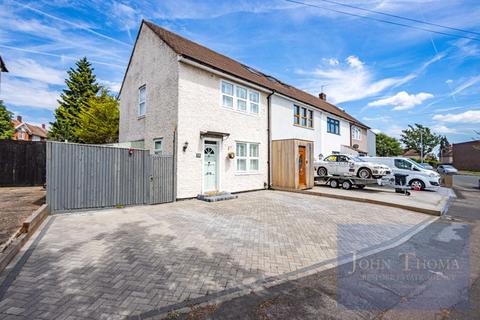 2 bedroom terraced house for sale, Arrowsmith Road, Chigwell IG7