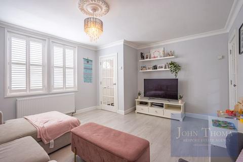 2 bedroom terraced house for sale, Arrowsmith Road, Chigwell IG7