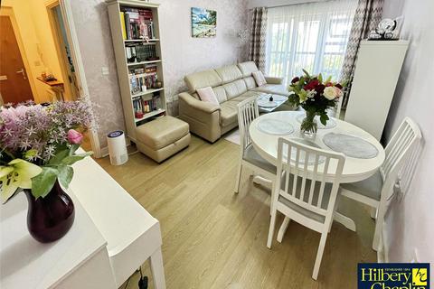 2 bedroom apartment for sale, Riverside Close, Romford, RM1