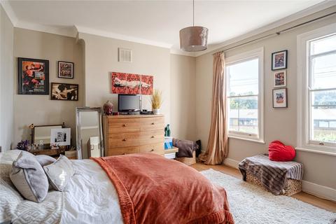 3 bedroom terraced house for sale, Milkwood Road, London, SE24