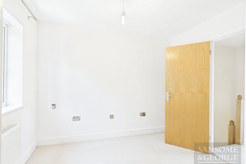 5 Breach Gardens, Sherfield On Loddon, Hook, RG27 0AW