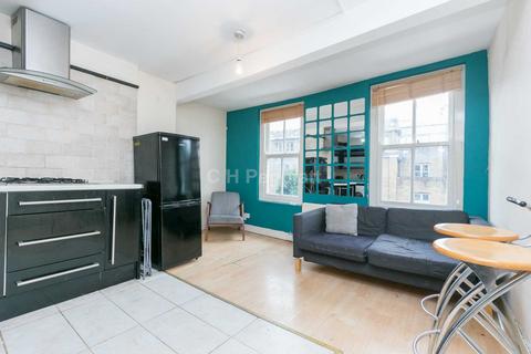3 bedroom apartment to rent, Essex Road, Islington, N1