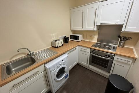 3 bedroom flat to rent, Home Street, Edinburgh, EH3