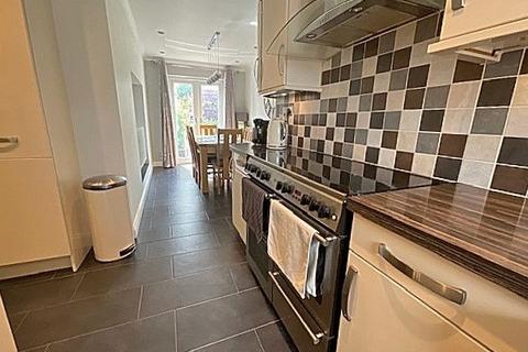 4 Chaucer Close, Stourbridge, DY8 4PL