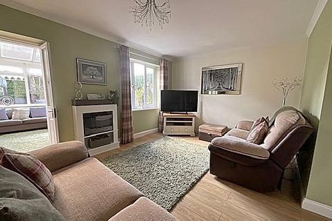 4 Chaucer Close, Stourbridge, DY8 4PL