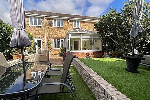 4 Chaucer Close, Stourbridge, DY8 4PL