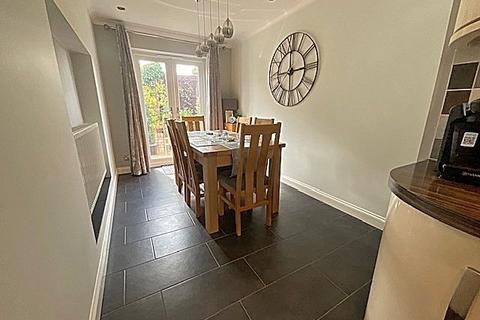 4 Chaucer Close, Stourbridge, DY8 4PL
