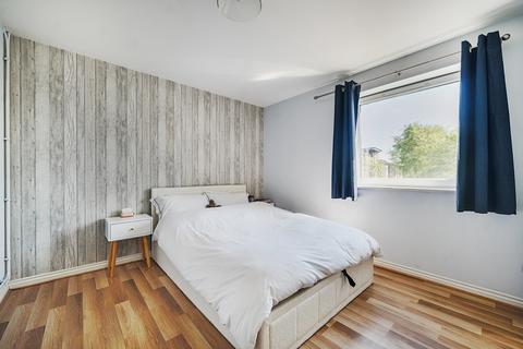 undefined, Mead Close, Caversham, Reading