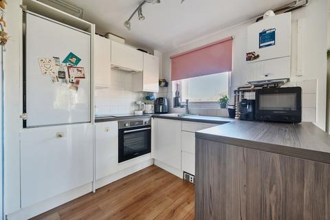 20 Mead Close, Caversham, Reading, RG4 5LQ