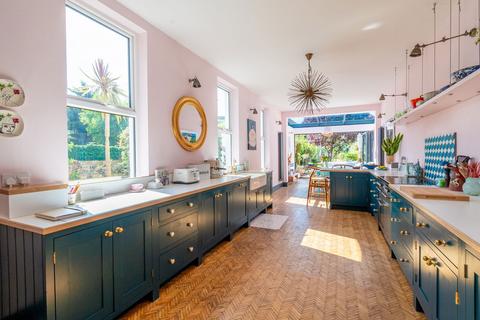 5 bedroom semi-detached house for sale, Vale Road, Ramsgate CT11