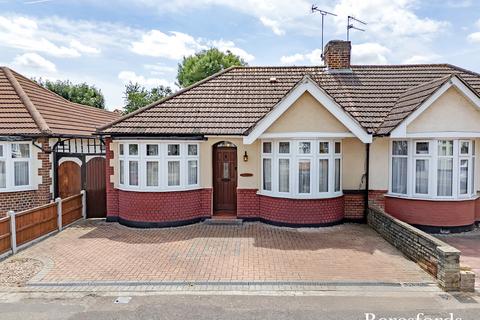 76 Howard Road, Upminster, RM14 2UU
