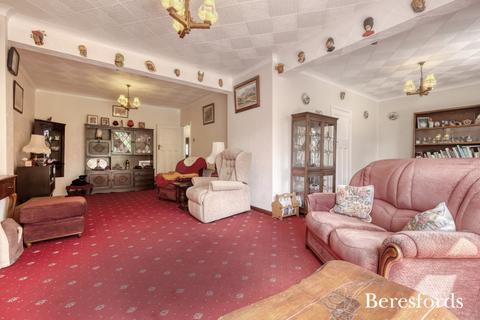 76 Howard Road, Upminster, RM14 2UU