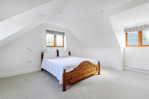 Burbank Epsom Road, West Horsley, Leatherhead, KT24 6AP