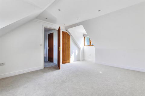 Burbank Epsom Road, West Horsley, Leatherhead, KT24 6AP