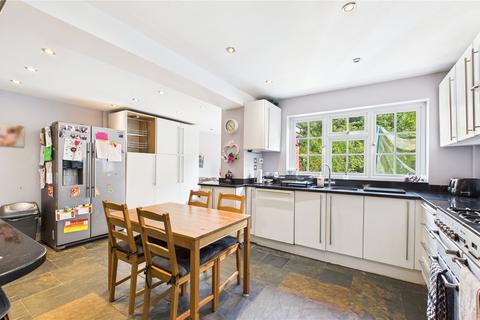 4 bedroom detached house for sale, Lovells Close, Surrey GU18
