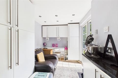 4 bedroom detached house for sale, Lovells Close, Surrey GU18