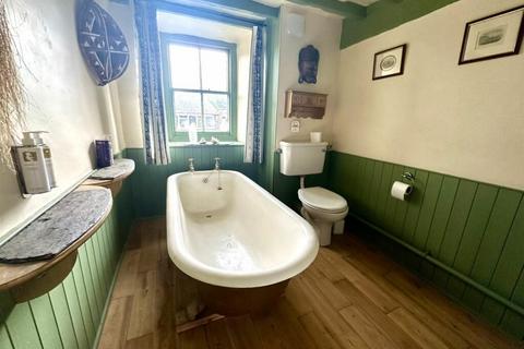 Ty Seren Meyrick Street, Dolgellau, LL40 1LN